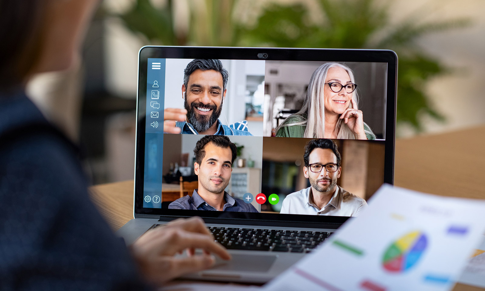 5 Videoconferencing Tools you can use for Remote Office Meetings blog